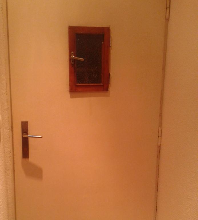 Red Apartment Bratislava Room photo